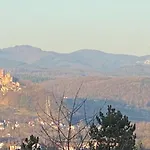아파트 Schoene Mit Ausblick Und Gartensitzplatz 로라흐