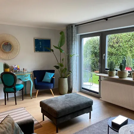 Schoene Mit Ausblick Und Gartensitzplatz Lorrach