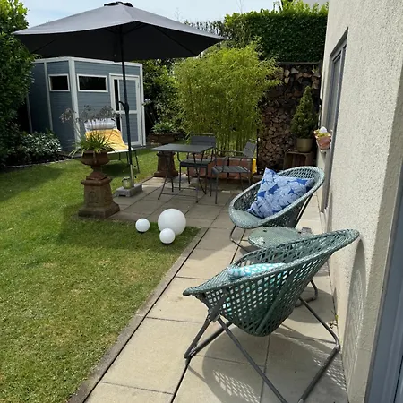 Schoene Mit Ausblick Und Gartensitzplatz *